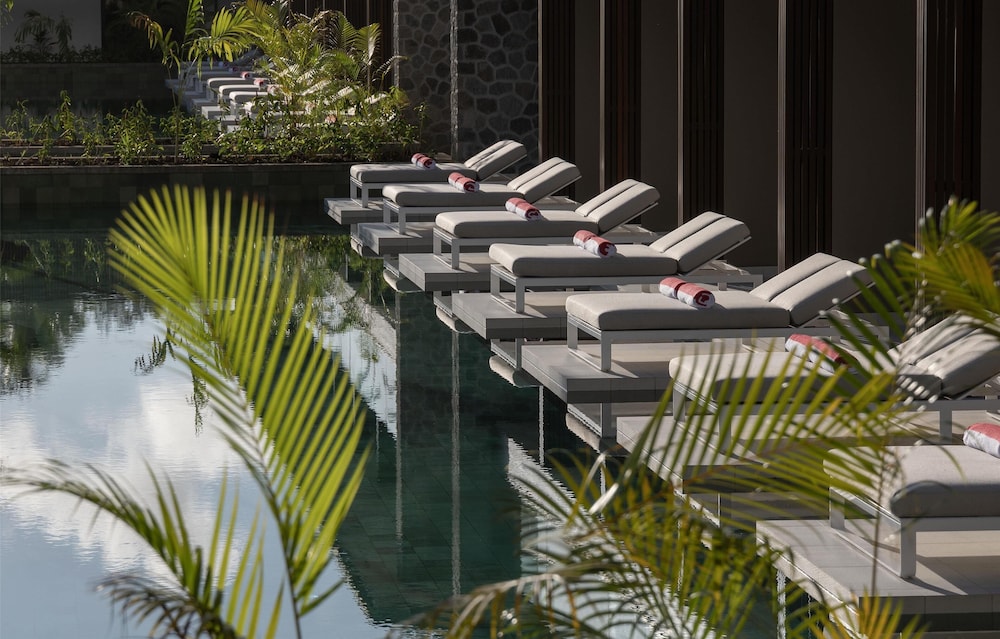 Premium Lagoon Access Room - Photo 2