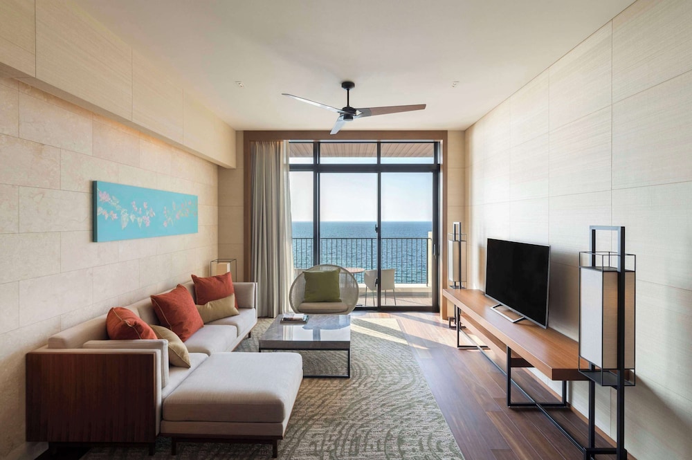 Suite, 1 King Bed (Regency)