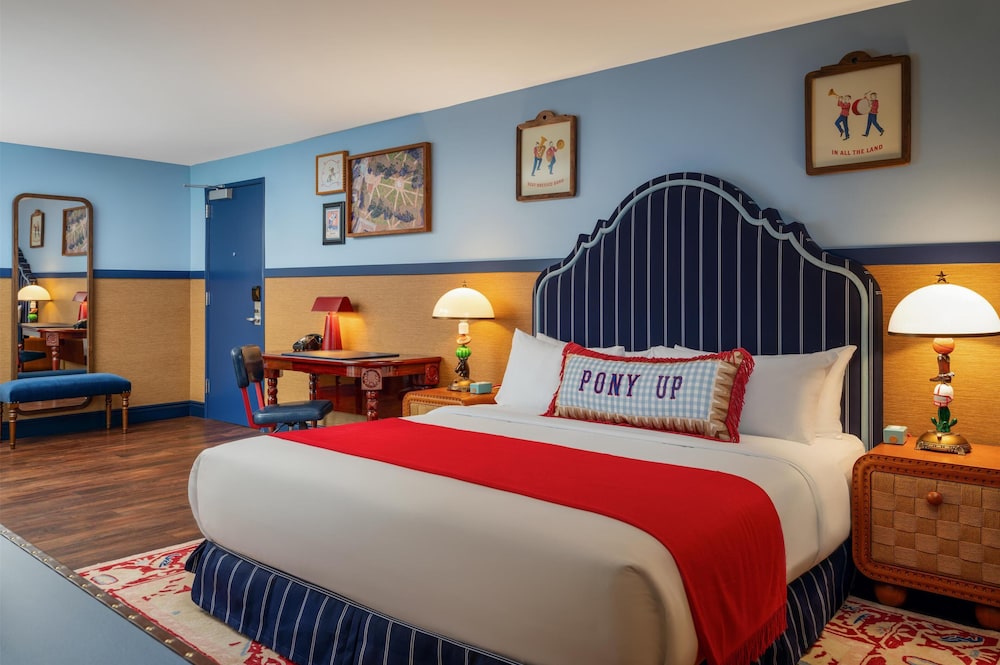 Room, 1 King Bed, Accessible, Balcony (Mobility, Roll-In Shower, Graduate) - Photo 1