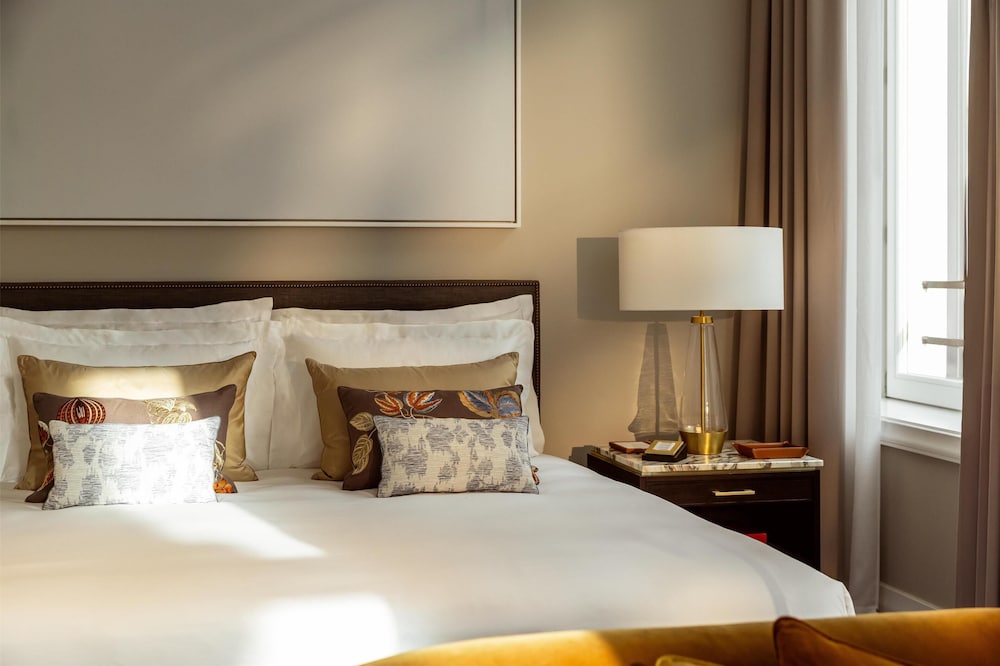 Grand Room (Deluxe) photo 3