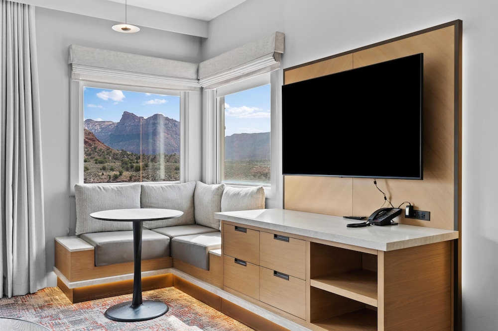 Suite, 1 Bedroom photo 3