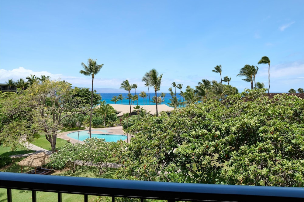 Junior Suite, 1 King Bed with Sofa bed, Ocean View (Signature)