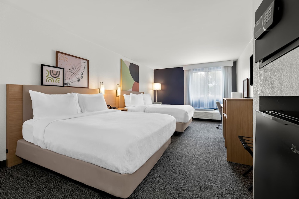 Room, 2 Queen Beds - Photo 1