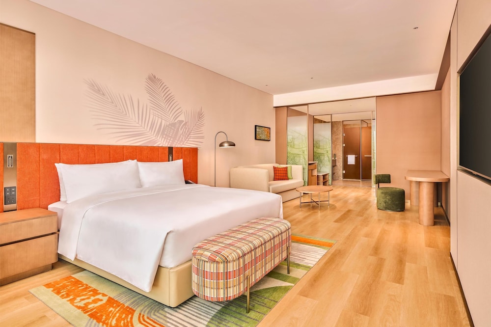 Deluxe Room, 1 King Bed with Sofa bed