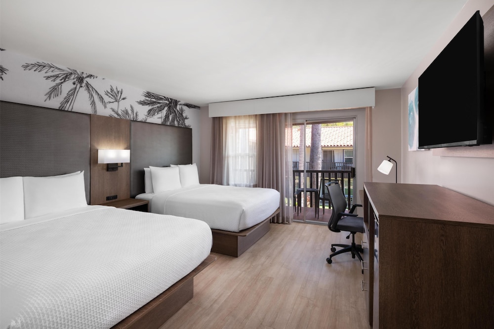 Standard Room, 2 Queen Beds, Non Smoking, Refrigerator photo 1