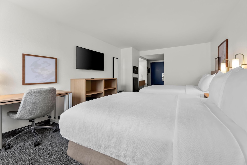 Room, 2 Queen Beds - Photo 3