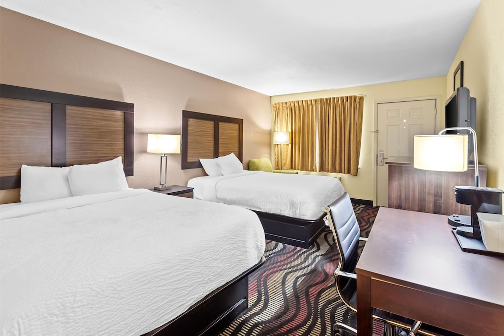 Room, 2 Double Beds, Non Smoking - Photo 3