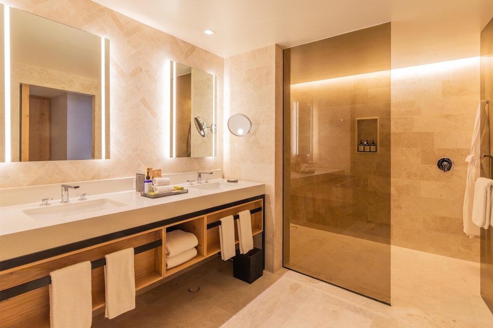 Junior Suite, 2 Double Beds