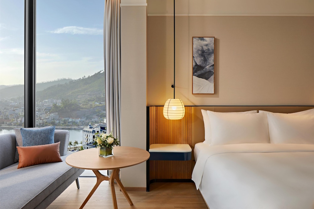 Suite, 1 King Bed