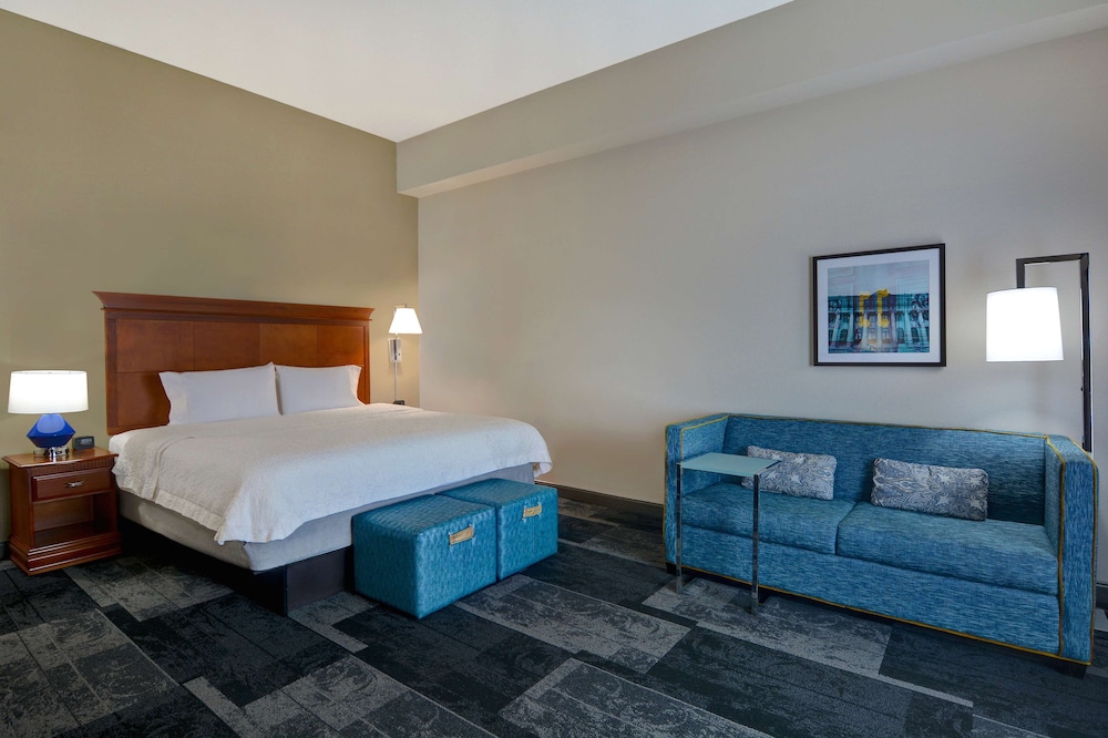Room, 1 King Bed, Accessible, Non Smoking - Photo 4