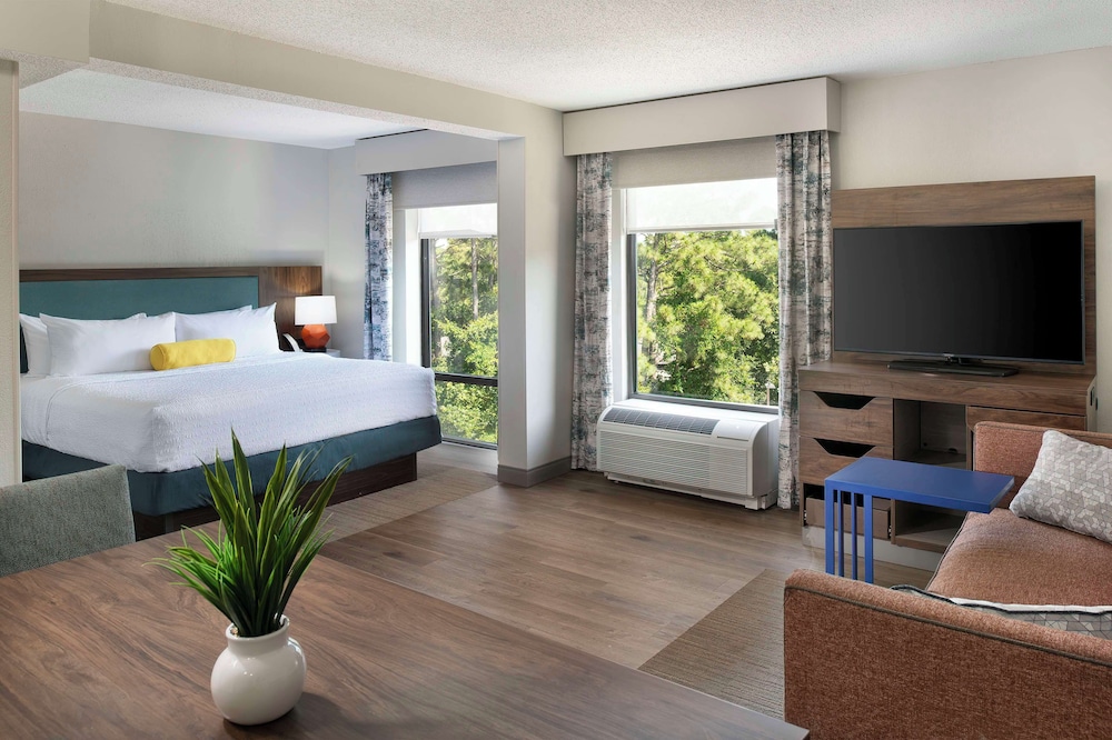 Junior Suite One King and One Sofa Bed Non-Smoking photo 1