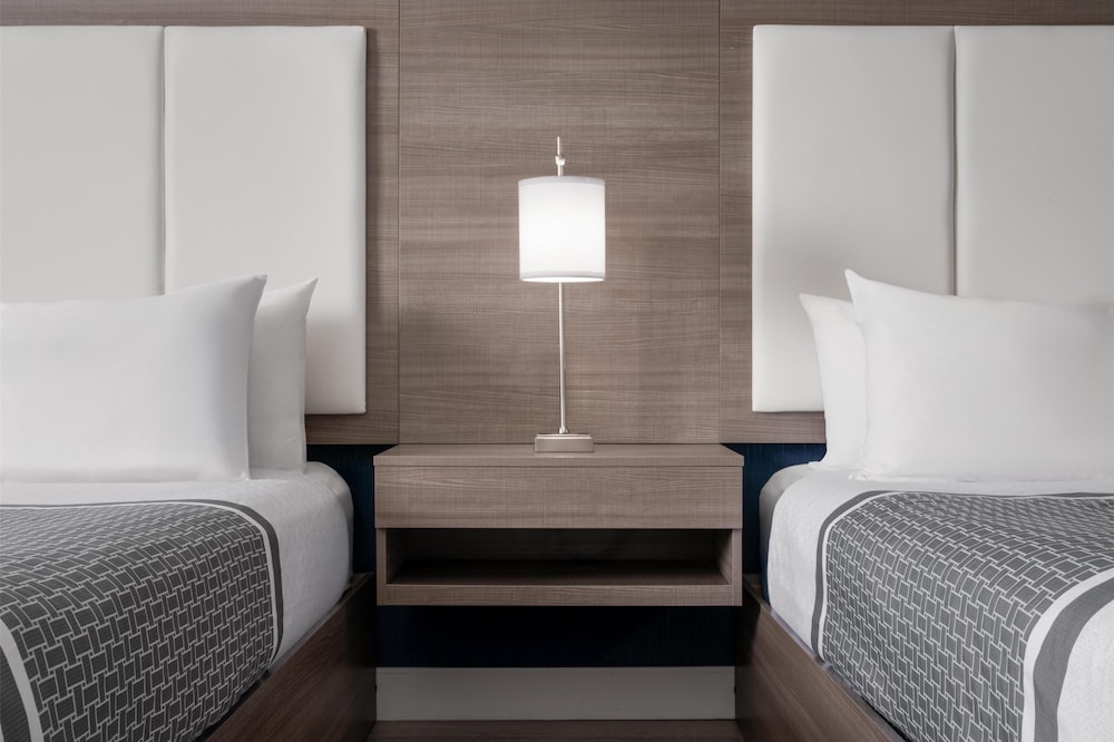 Standard Room, 2 Queen Beds, Non Smoking, Refrigerator & Microwave (Pet Friendly;with Sofabed) - Photo 1