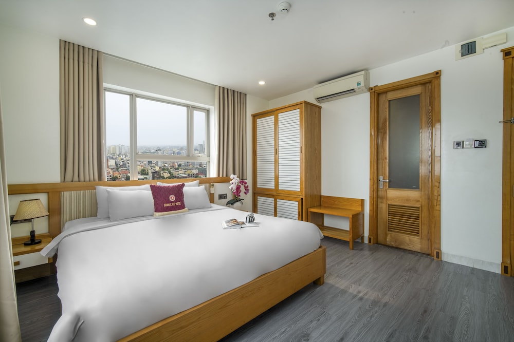 Deluxe Double Room, City View