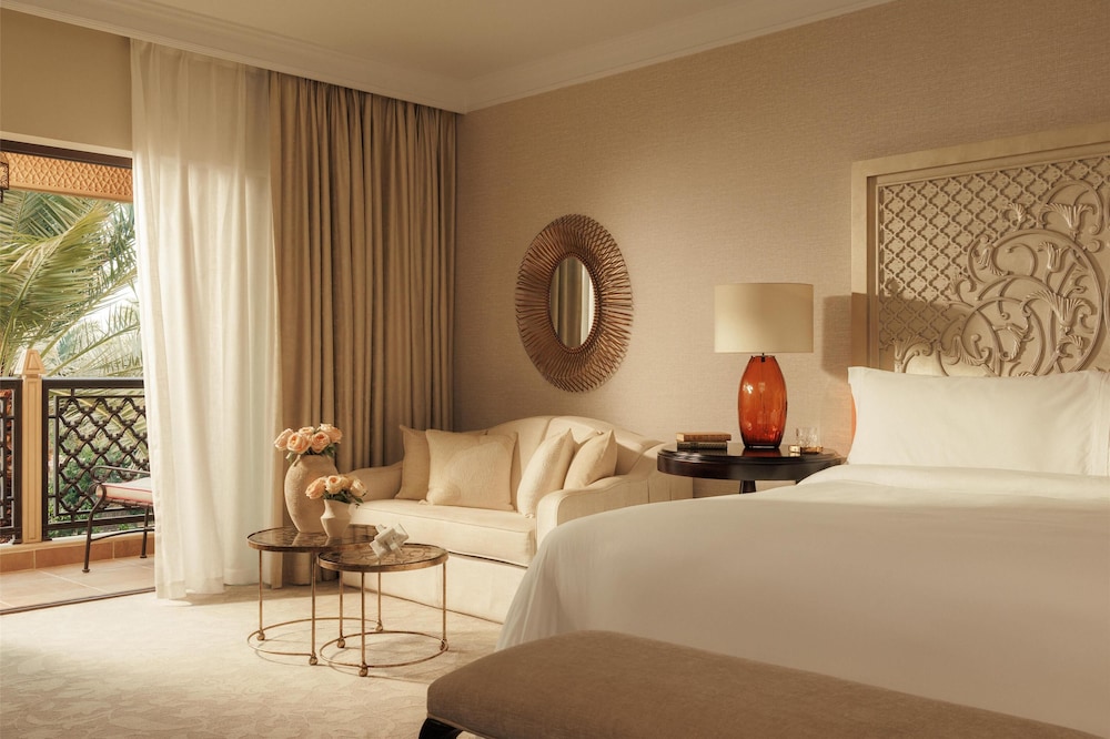Arabian Court Family Deluxe Room - Photo 1