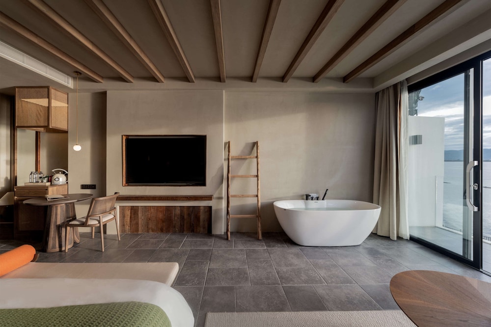 Basic Double Room, Sea View photo 3