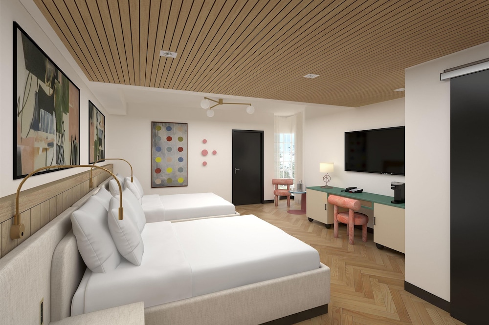Room, 2 Double Beds, Pool View