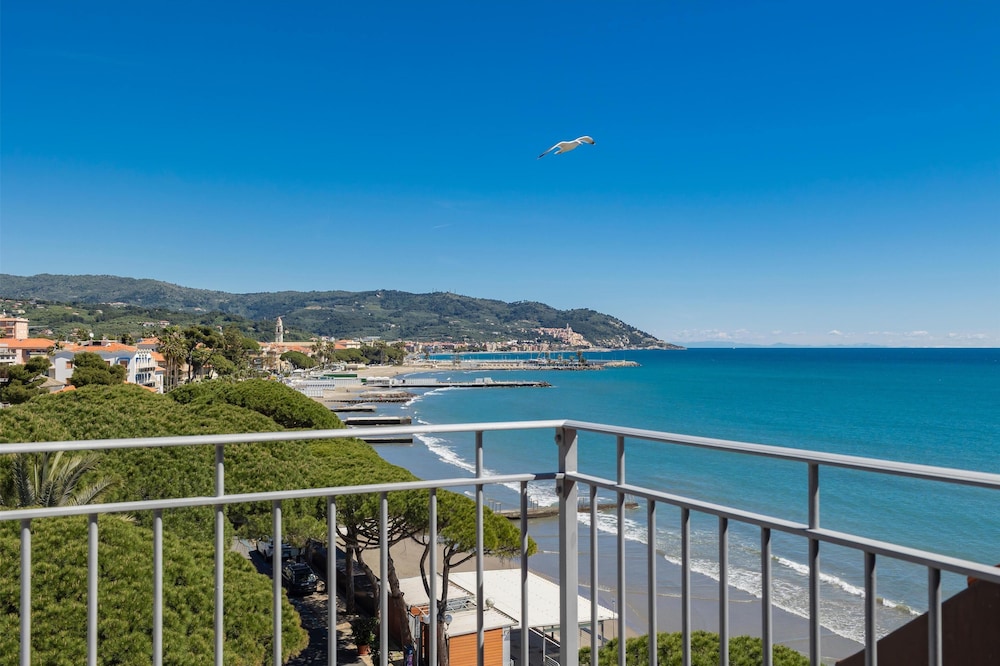 Superior Triple Room, Sea View photo 1