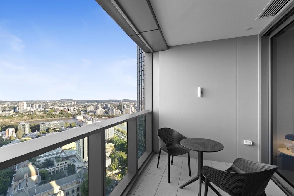 1 Bedroom Park View Suite