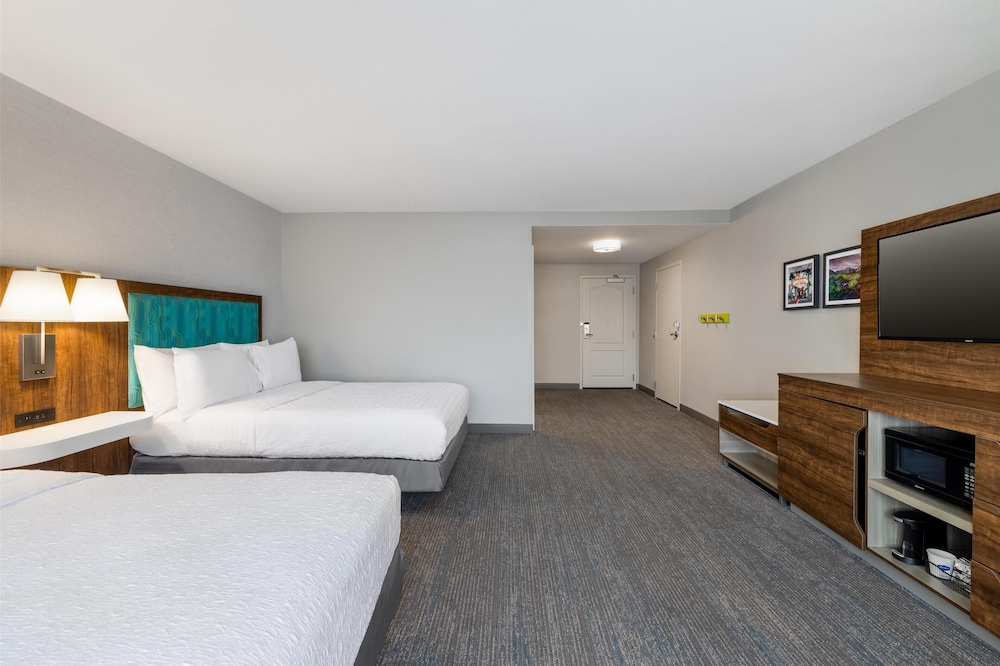 Room, 2 Queen Beds, Accessible, Non Smoking - Photo 3