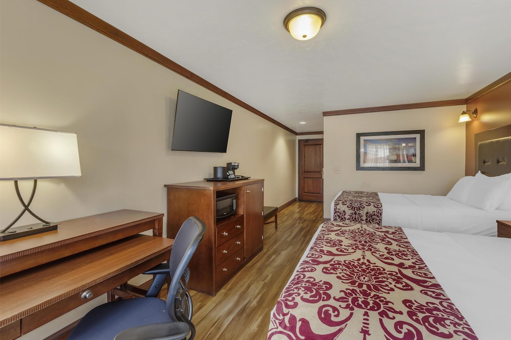 Standard Room, 2 Queen Beds, Non Smoking, Balcony photo 3
