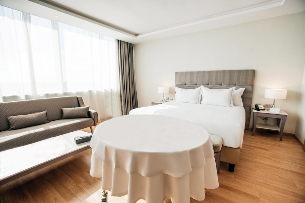 Deluxe Suite, 1 King Bed
