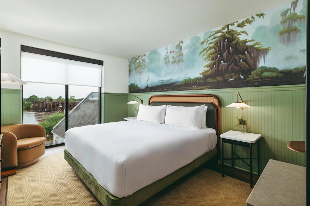Room, 1 King Bed, River View
