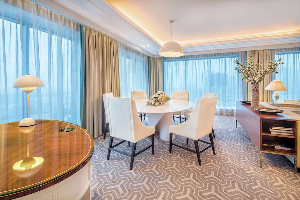 Presidential Suite photo 1