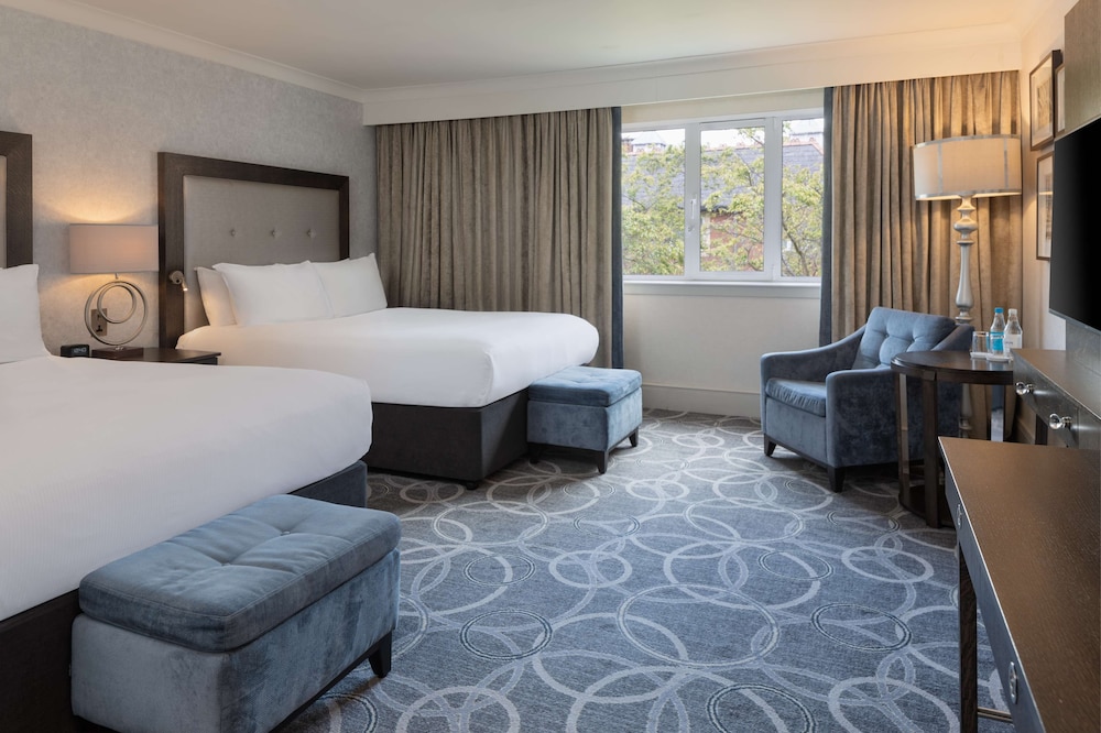 Family Room, 2 Double Beds (Deluxe) - Photo 1
