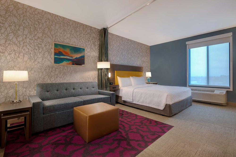 Studio, 1 King Bed, Accessible (Mobility, Roll-In Shower)
