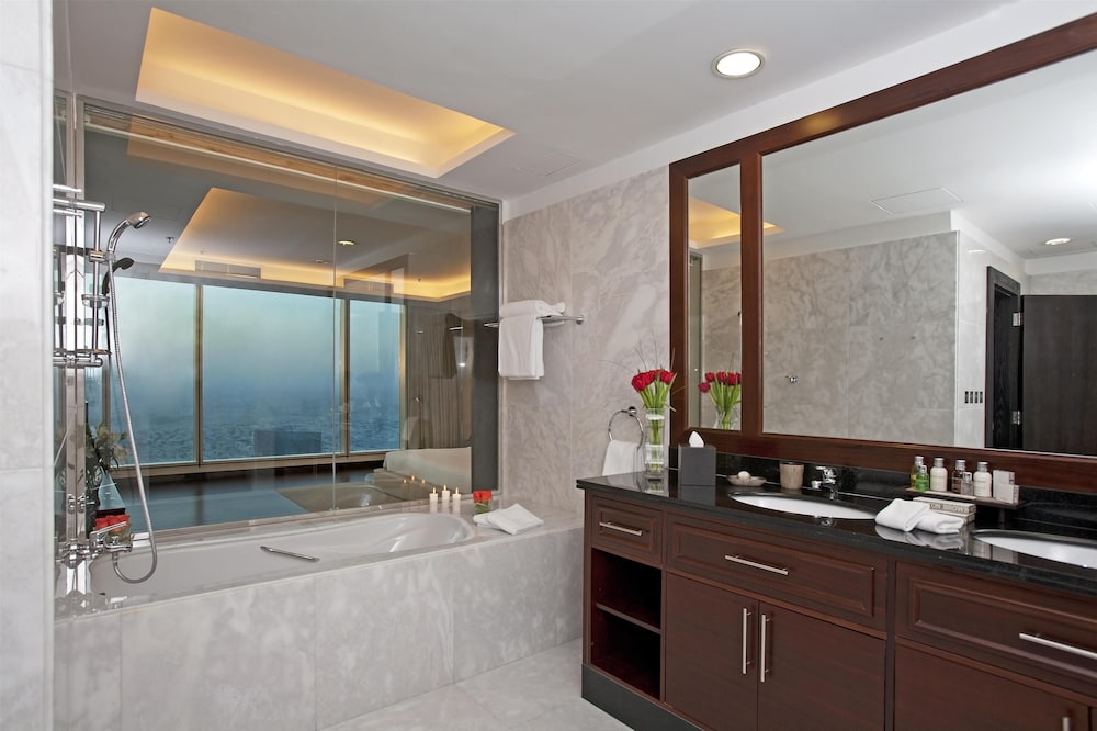 Superior Suite, Multiple Beds, City View (Deluxe Sky Four Bedroom) photo 2