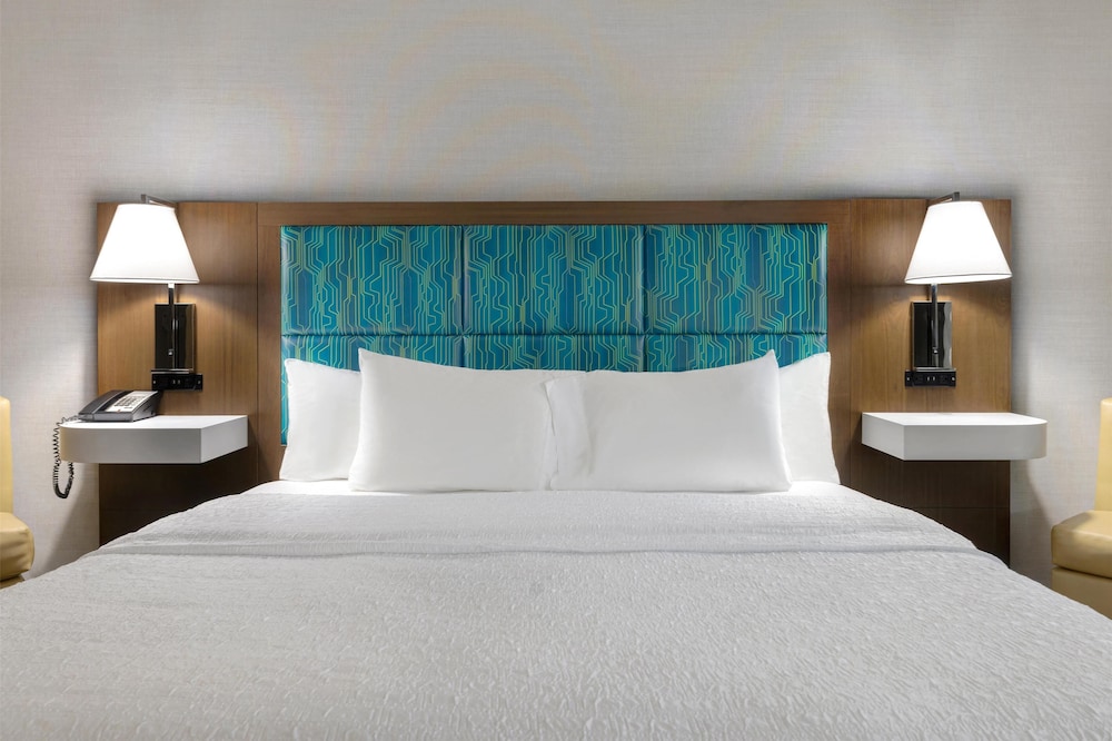 Room, 1 King Bed, Accessible - Photo 3