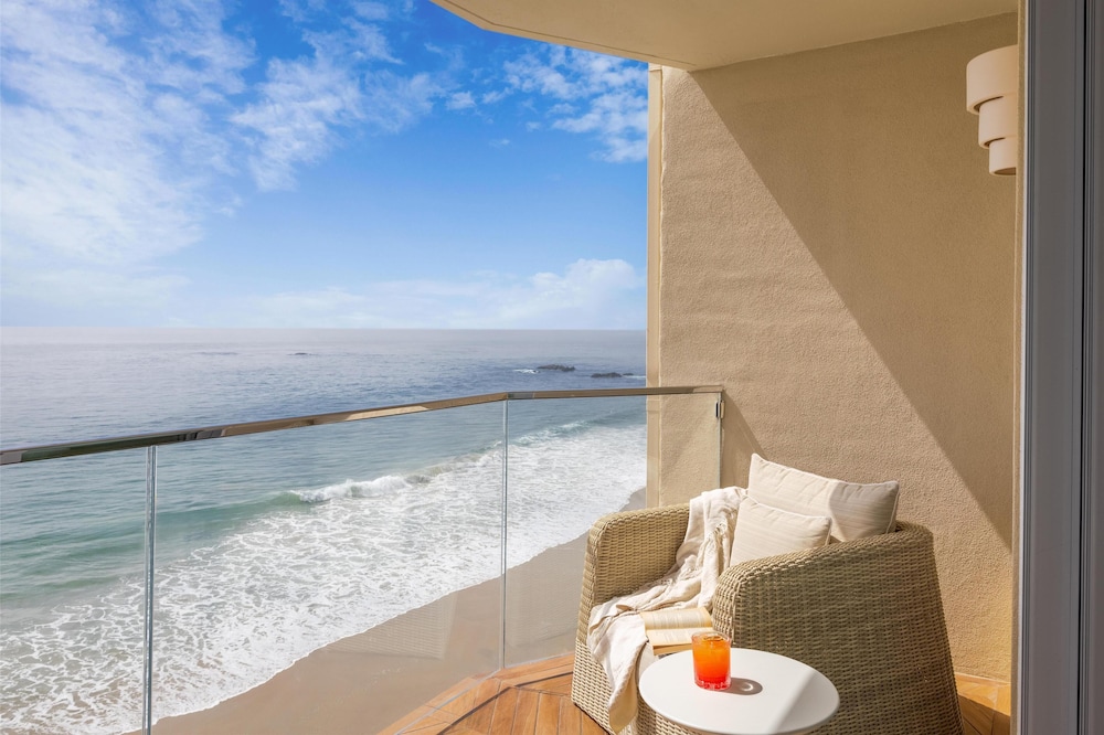 Premium Studio, 1 King Bed, Accessible, Oceanfront