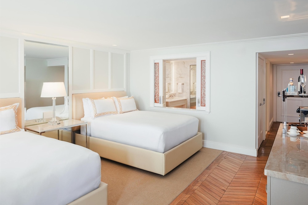 Premium Studio, 2 Queen Beds, Accessible, Oceanfront