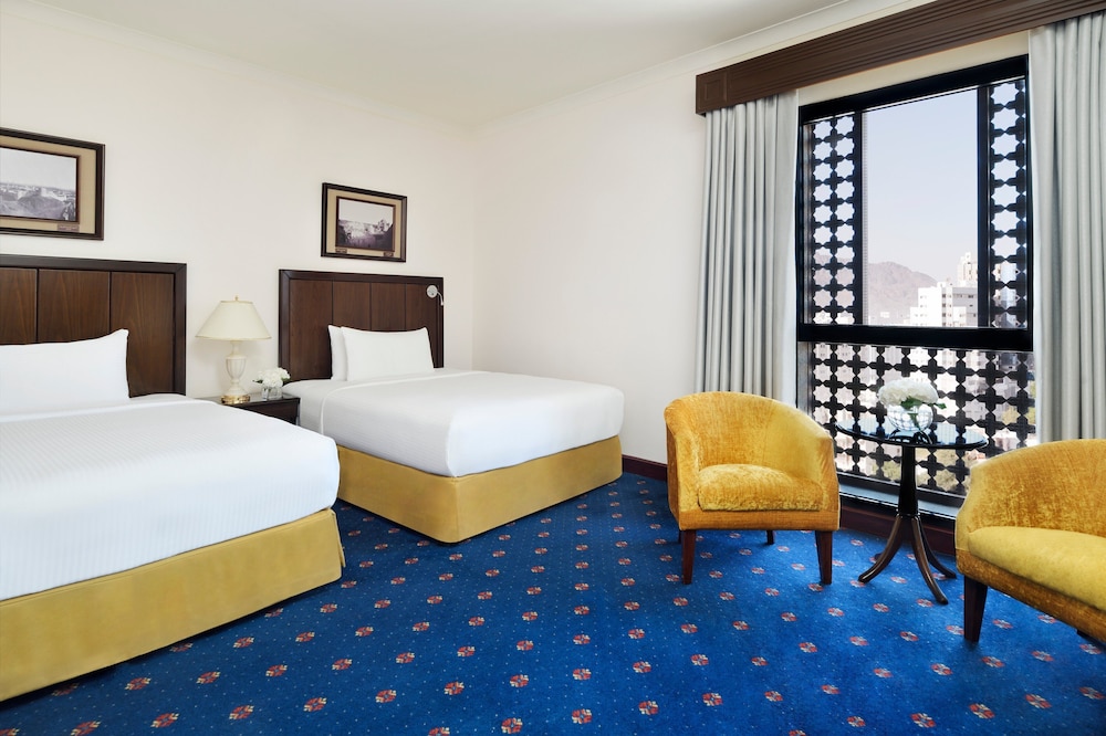 Classic Room, 2 Twin Beds, Smoking - Photo 6