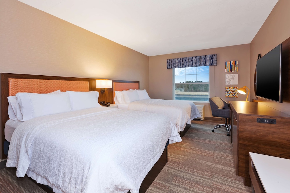 Room, 2 Queen Beds, Refrigerator & Microwave, Bay View - Photo 1
