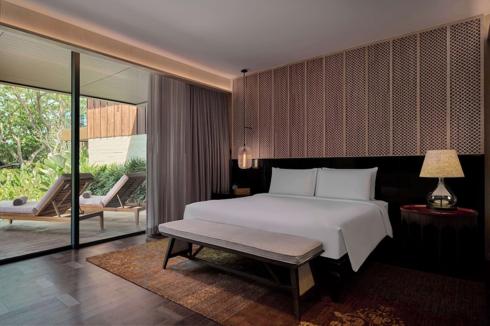 Suite, 1 King Bed (Private Pool) - Photo 10