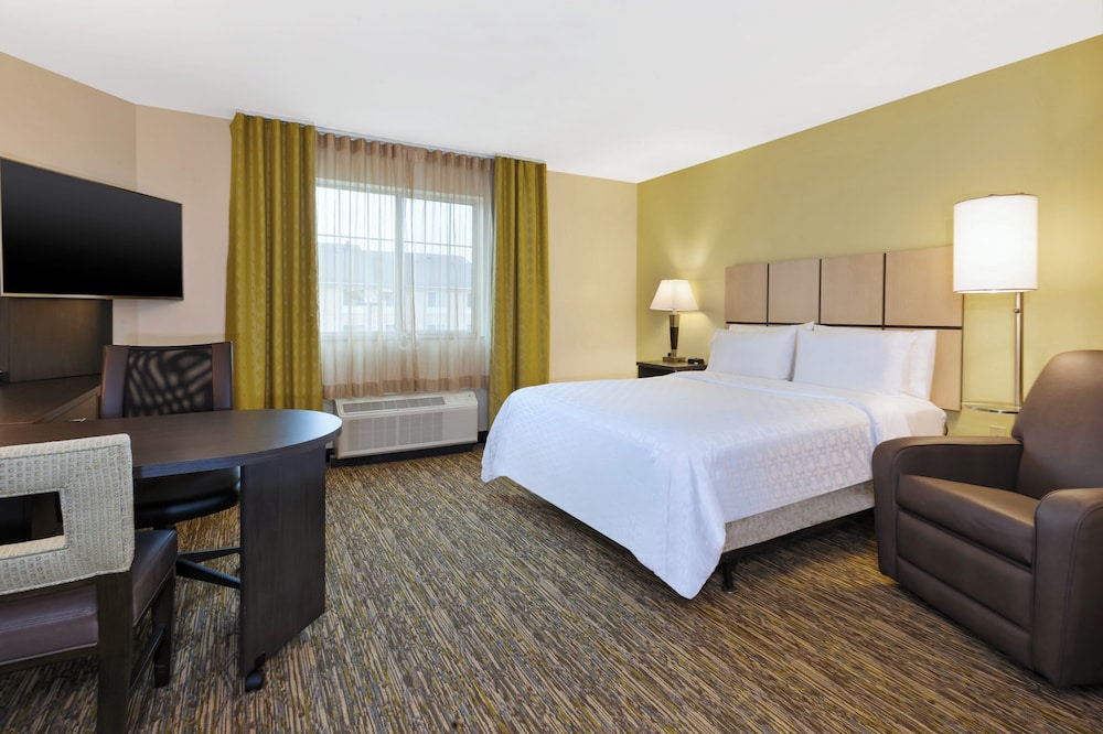 Room, 1 Queen Bed, Accessible (Communications, Mobility) - Photo 3