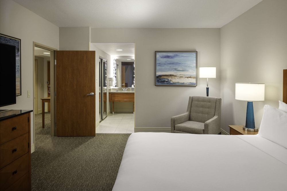 Junior Suite, 1 King Bed - Photo 6