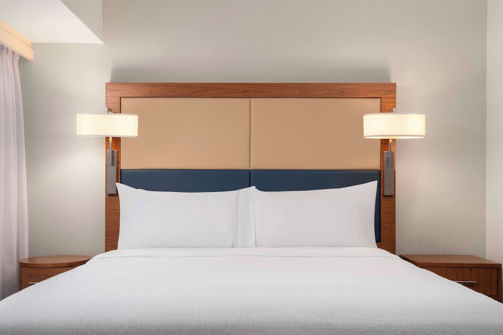 Studio, 1 King Bed, Accessible (Hearing)
