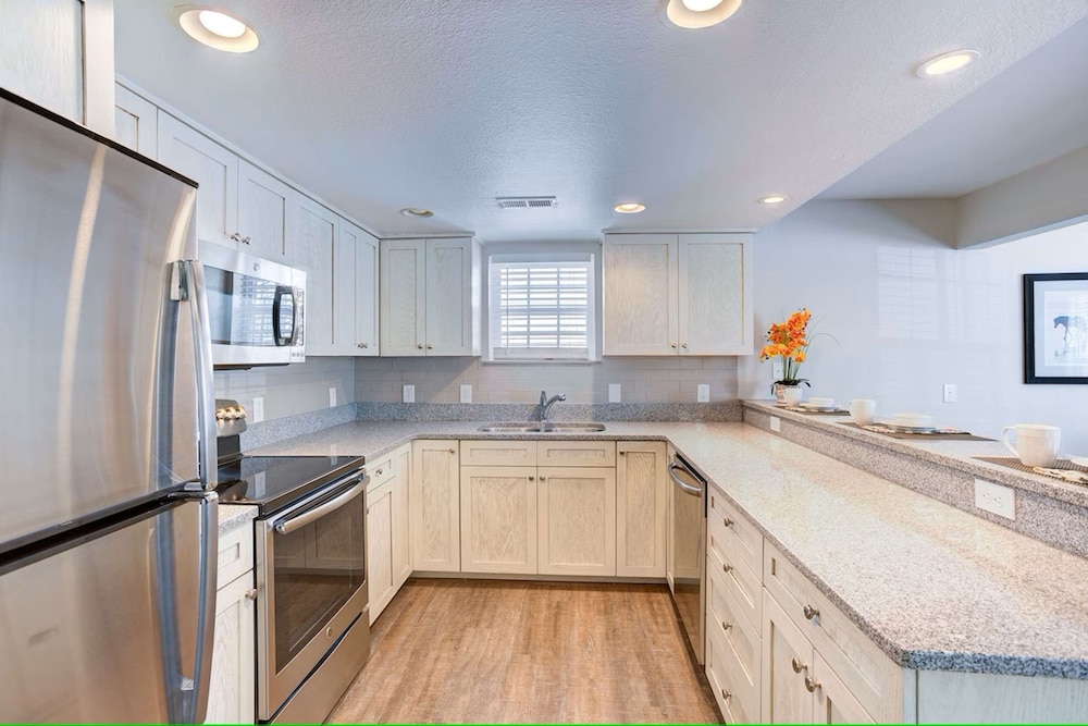 3 Bedroom Suite With Balcony