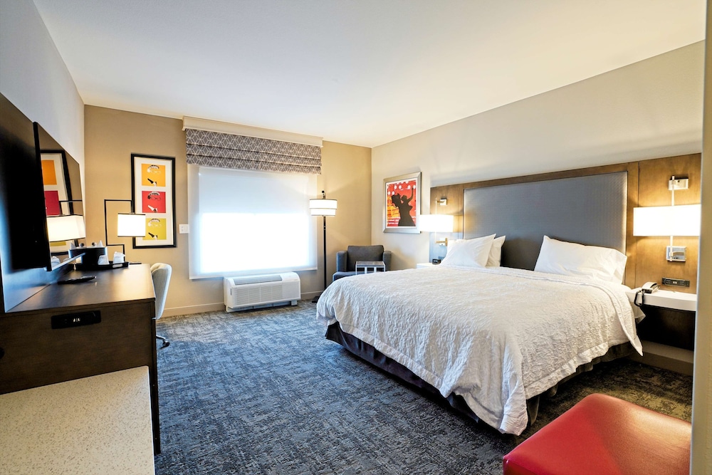 Room, 1 King Bed, Accessible - Photo 1