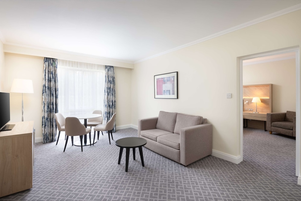 Junior Suite, 1 King Bed - Photo 8