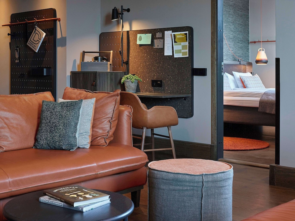 Junior Suite (King)