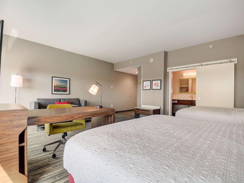 Studio, 2 Queen Beds, Accessible (Hearing) - Photo 1