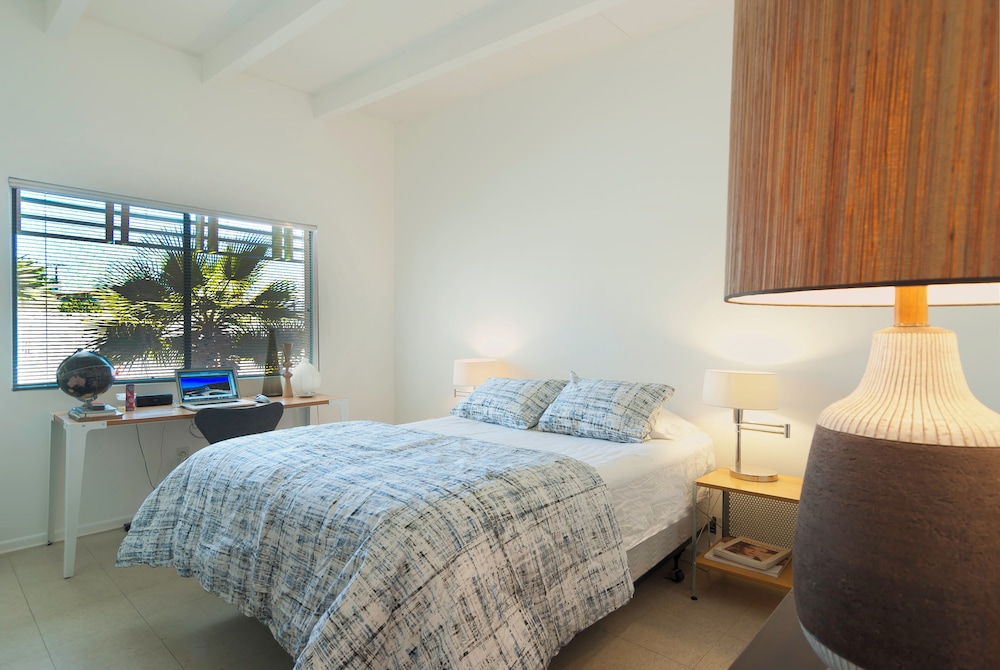 Comfort Apartment, 2 Bedrooms, Patio, Mountain View