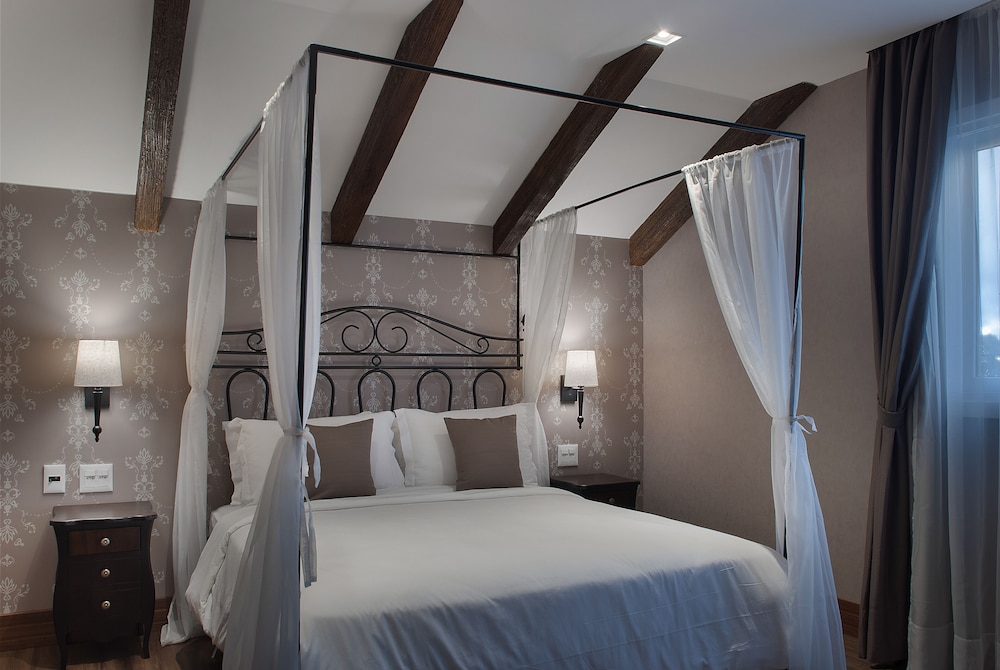 Classic Double Room - Photo 1
