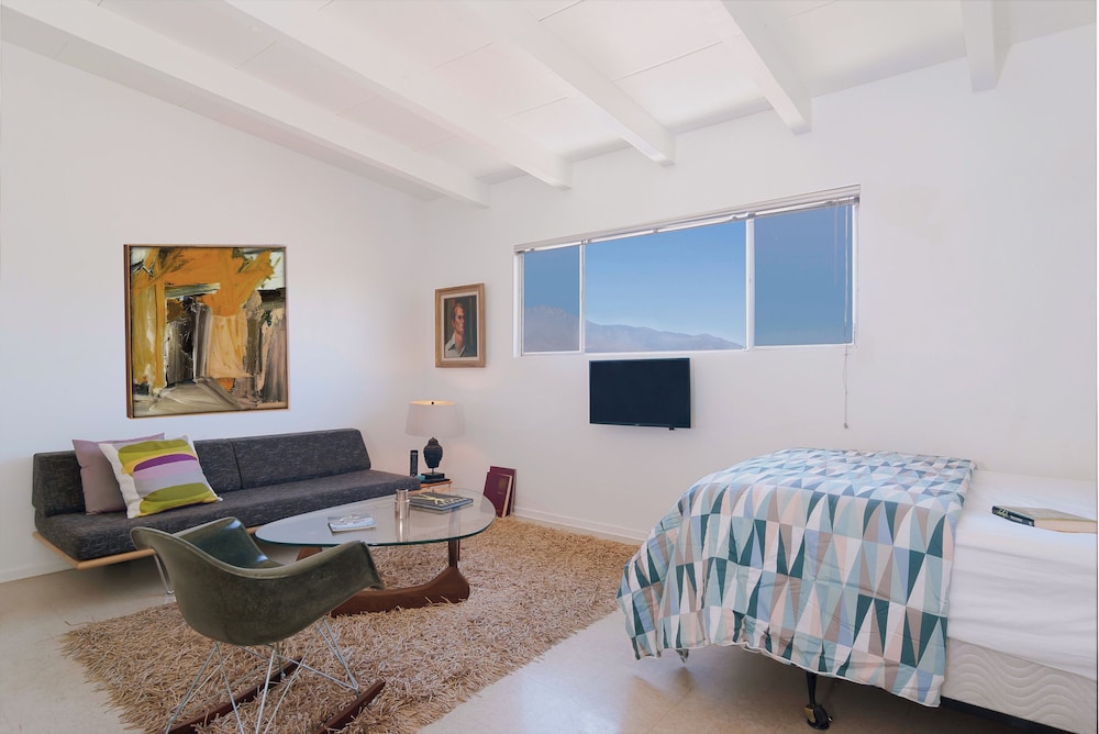 Comfort Studio, 1 Double Bed with Sofa bed, Patio, Mountain View