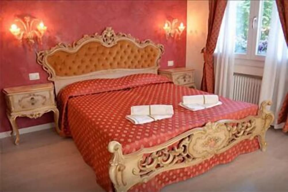 Double Room, Ensuite (max 3 people)