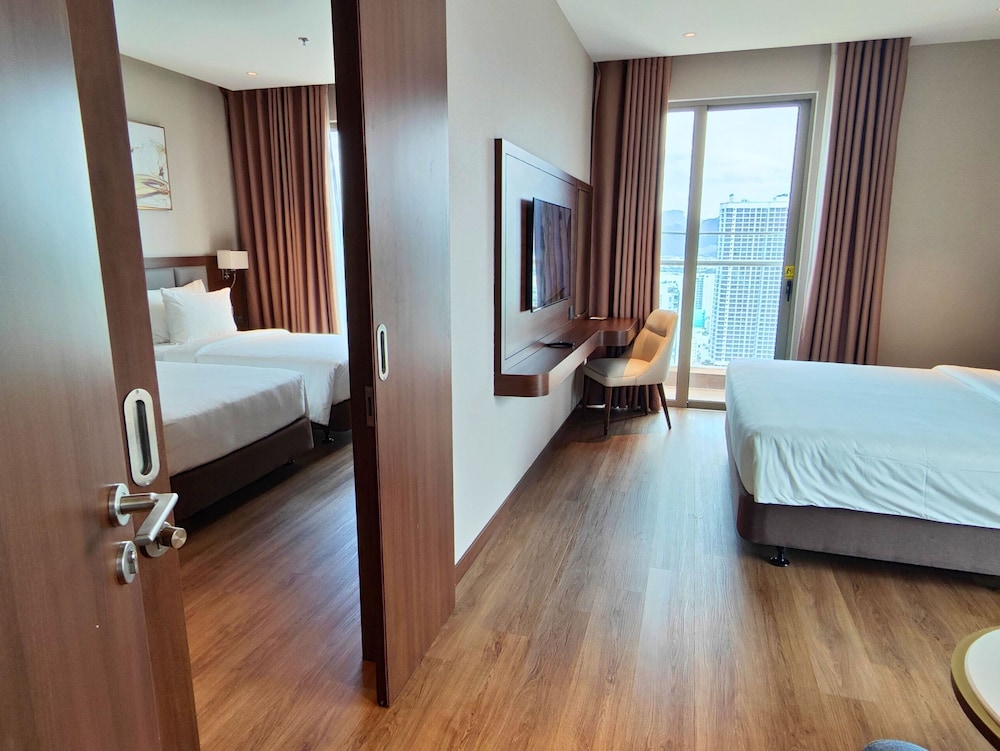 Family Club Suite - Photo 5