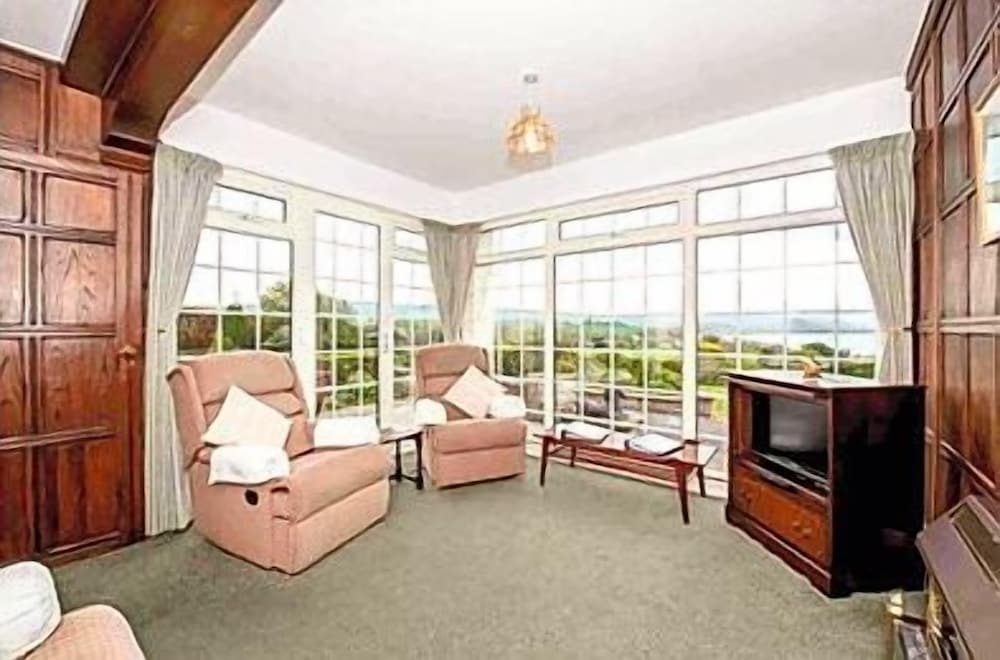 Apartment, 2 Bedrooms, Ground Floor (Avalon) photo 1